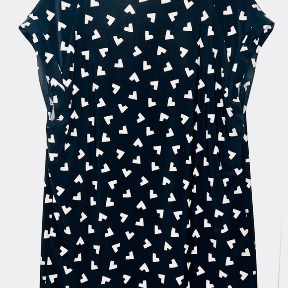 Medium Anne Klein blouse perfect to wear with a suit - Picture 2 of 2